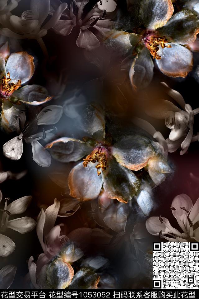 黑底花卉手绘花卉数码印花华亿平台下载（图片编号: 1053052） - 瓦栏（Walan）