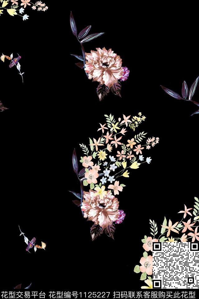 小碎花数码华亿平台黑底花卉数码印花华亿平台下载（图片编号: 1125227） - 瓦栏（Walan）