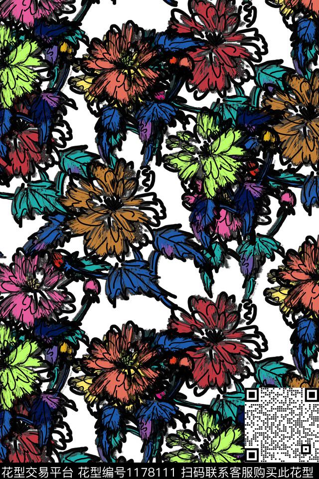 男装休闲白底花传统印花华亿平台下载（图片编号: 1178111） - 瓦栏（Walan）