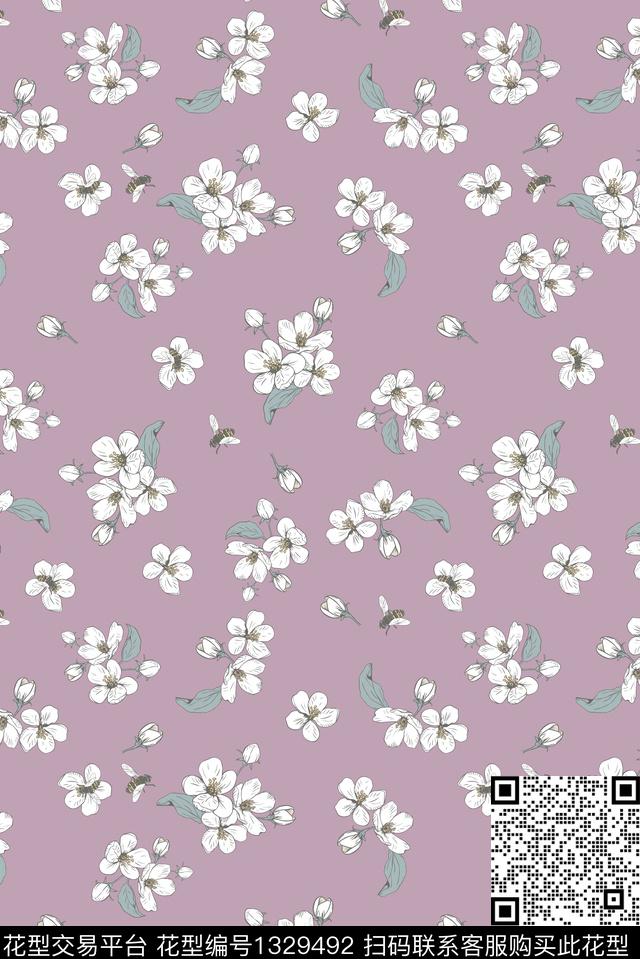 连衣裙花卉满排碎花传统印花华亿平台下载（图片编号: 1329492） - 瓦栏（Walan）