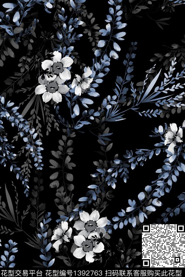 黑底花卉花卉大牌风数码印花华亿平台下载（图片编号: 1392763） - 瓦栏（Walan）