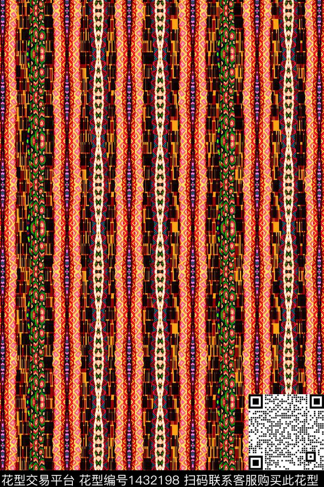 女装真丝中老年数码印花华亿平台下载（图片编号: 1432198） - 瓦栏（Walan）