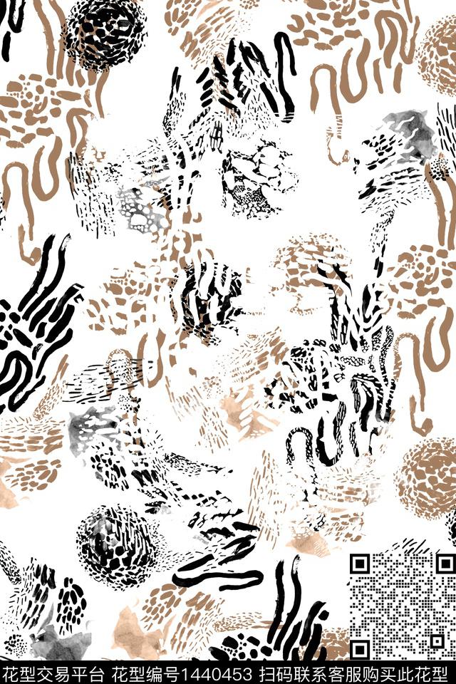 黑底花卉水彩豹纹数码印花华亿平台下载（图片编号: 1440453） - 瓦栏（Walan）