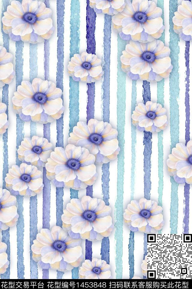 潮牌年轻女性条纹数码印花华亿平台下载（图片编号: 1453848） - 瓦栏（Walan）