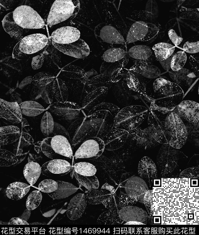 黑底花卉白色花瓣四瓣花数码印花华亿平台下载（图片编号: 1469944） - 瓦栏（Walan）