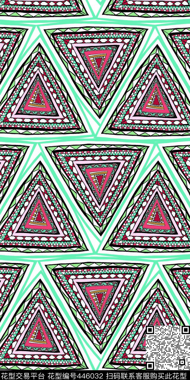 几何时尚三角形传统印花华亿平台下载（图片编号: 446032） - 瓦栏（Walan）