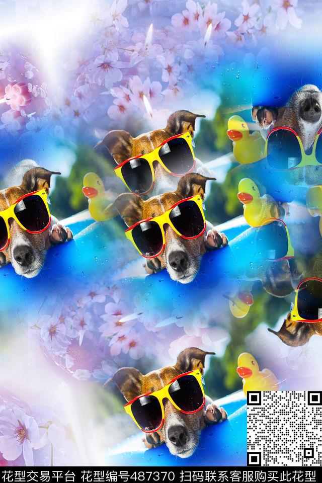 狗狗快乐泳装数码印花华亿平台下载（图片编号: 487370） - 瓦栏（Walan）