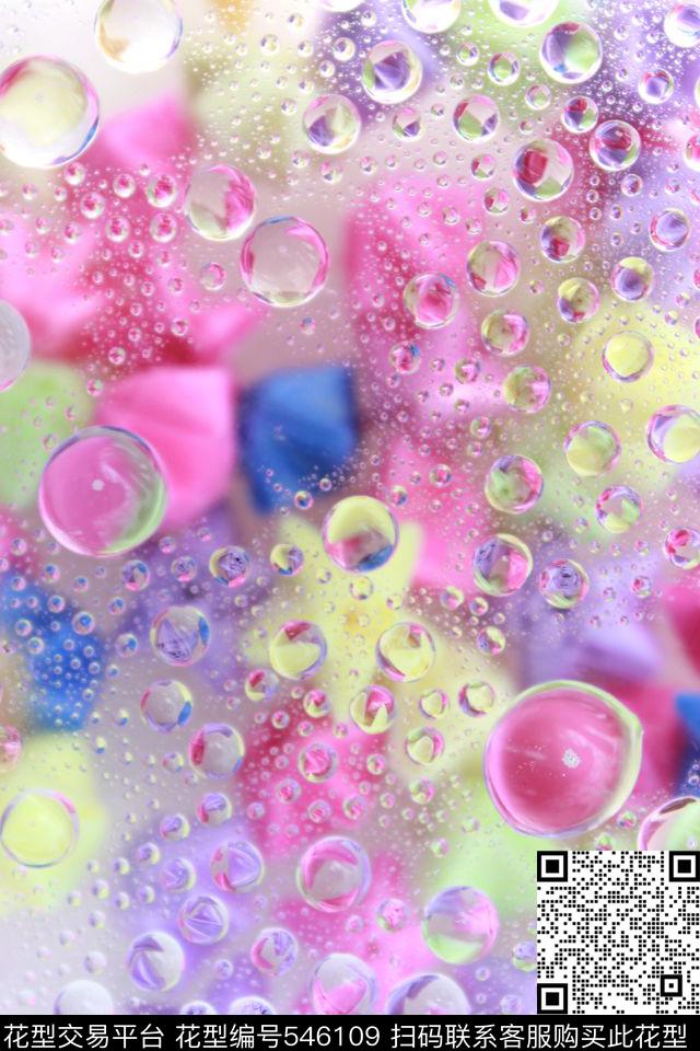 清新水滴五彩背景数码印花华亿平台下载（图片编号: 546109） - 瓦栏（Walan）