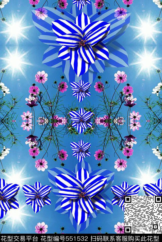 l流行时尚花卉蓝色花瓣数码印花华亿平台下载（图片编号: 551532） - 瓦栏（Walan）