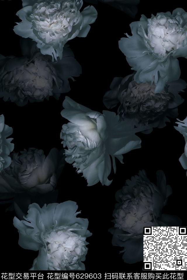 时尚潮流黑白玫瑰花数码印花时尚大牌高档设计男装外套夹克卫衣T恤服装印花数码印花华亿平台下载（图片编号: 629603） - 瓦栏（Walan）