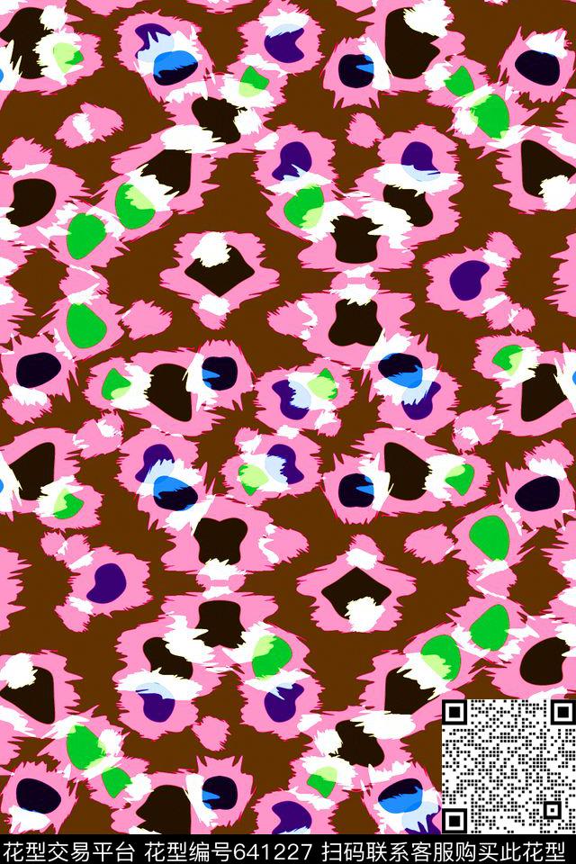 不规则几何小方块迷彩服传统印花华亿平台下载（图片编号: 641227） - 瓦栏（Walan）