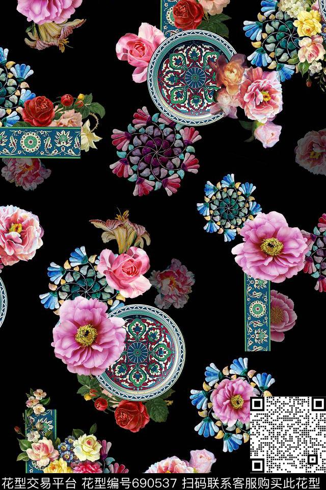 手绘花黑底数码印花华亿平台下载（图片编号: 690537） - 瓦栏（Walan）