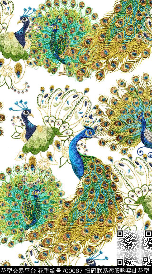 孔雀刺绣效果蓝绿色调数码印花华亿平台下载（图片编号: 700067） - 瓦栏（Walan）