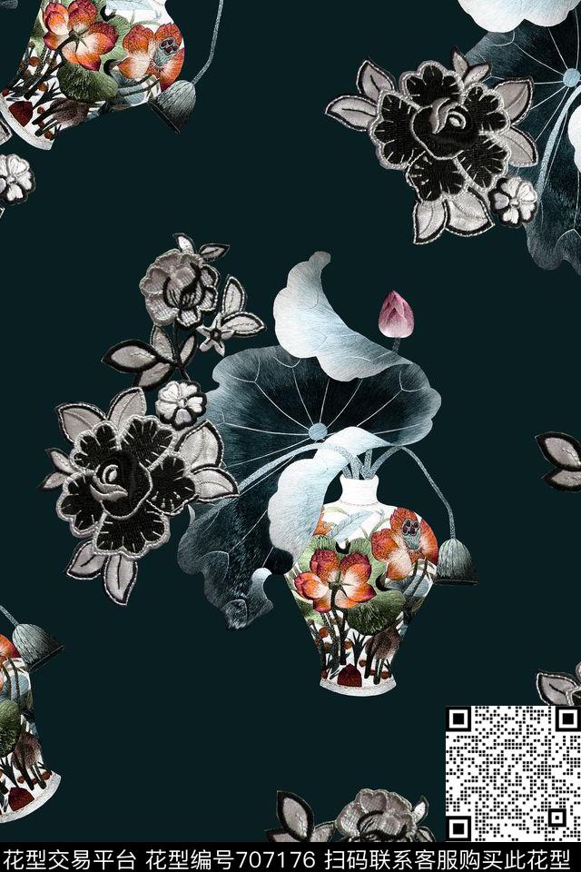 刺绣花卉荷花花瓶数码印花华亿平台下载（图片编号: 707176） - 瓦栏（Walan）