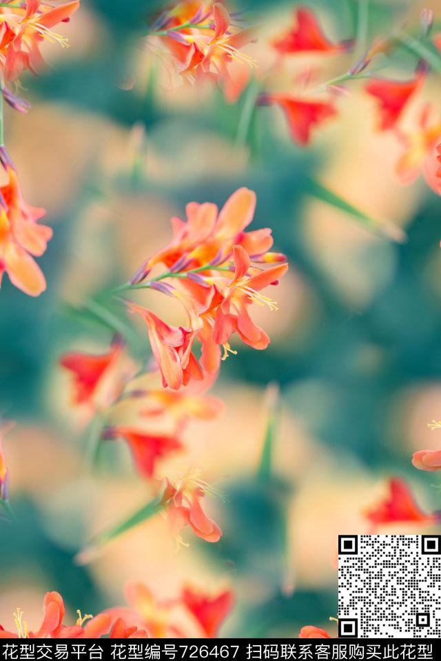 抽象手绘水彩画植物树叶数码印花时尚潮流女装高档纹理印花抽象清爽渐变朦胧纹理花朵印花数码印花华亿平台下载（图片编号: 726467） - 瓦栏（Walan）