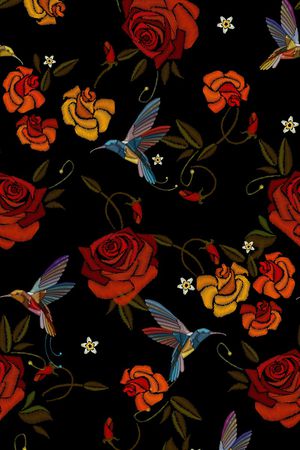 黑底花卉印花华亿平台图片