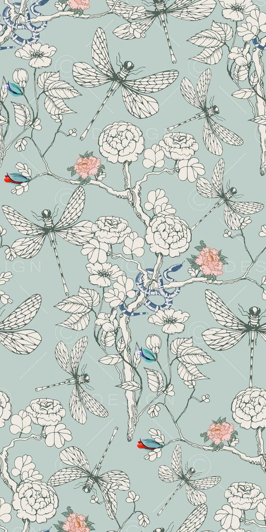 年轻女性印花华亿平台图片