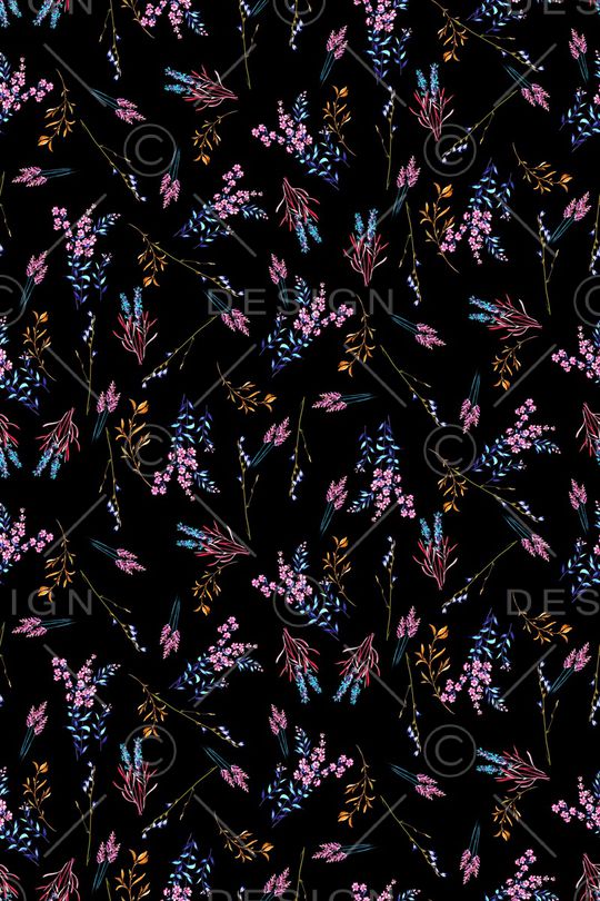 黑底花卉印花华亿平台图片