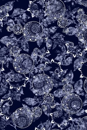 黑底花卉印花华亿平台图片