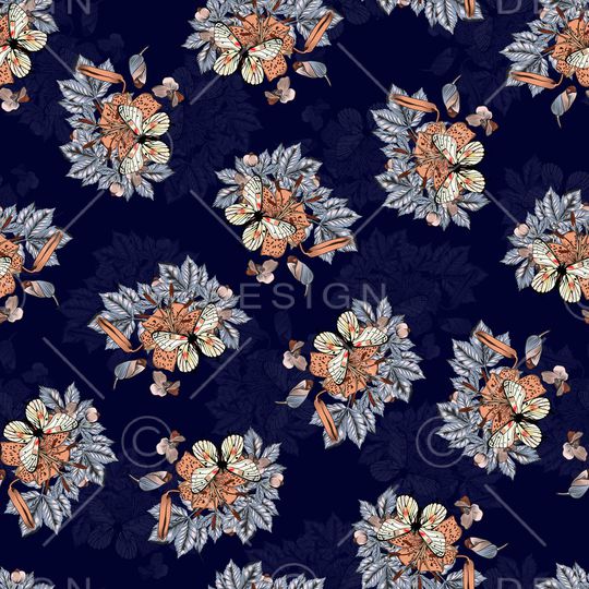 黑底花卉印花华亿平台图片