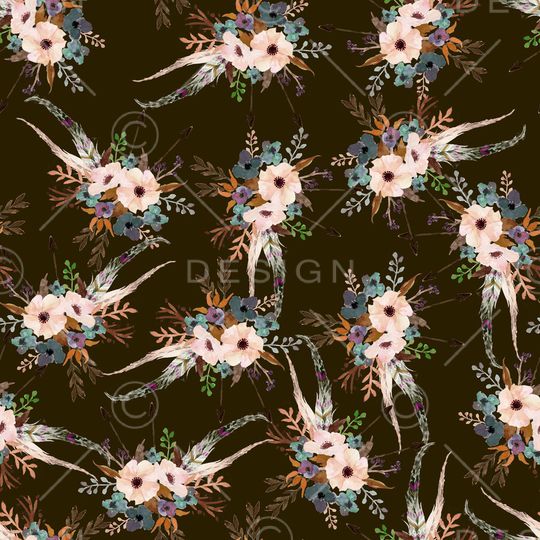 黑底花卉印花华亿平台图片