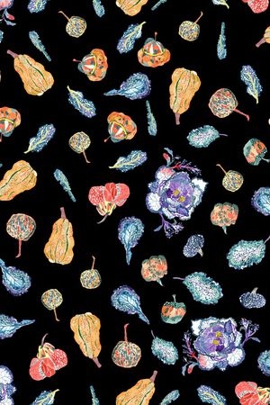 黑底花卉印花华亿平台图片