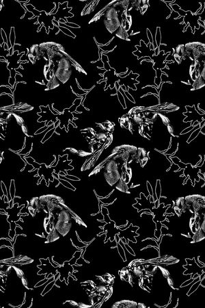 黑底花卉印花华亿平台图片