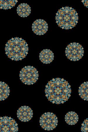 黑底花卉印花华亿平台图片