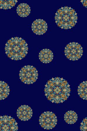 黑底花卉印花华亿平台图片