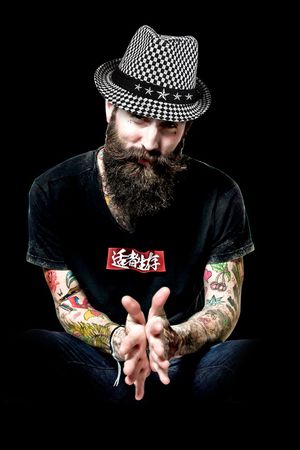 人物印花华亿平台图片