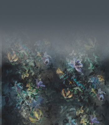 黑底花卉印花华亿平台图片