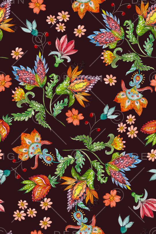 年轻女性印花华亿平台图片