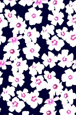 褪色花卉印花华亿平台图片