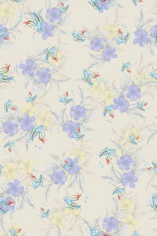 年轻女性印花华亿平台图片