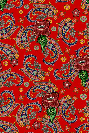 女装印花华亿平台图片