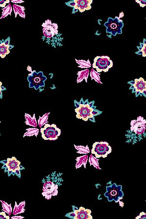 黑底花卉印花华亿平台图片