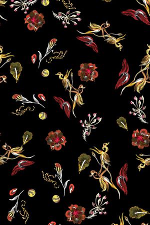 黑底花卉印花华亿平台图片