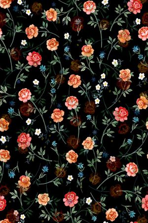 黑底花卉印花华亿平台图片