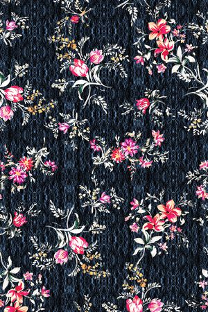 少女印花华亿平台图片