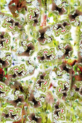 女装印花华亿平台图片