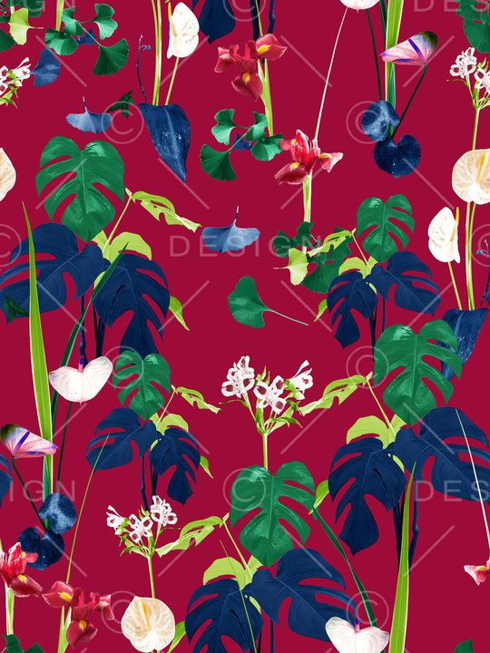 黑底花卉印花华亿平台图片