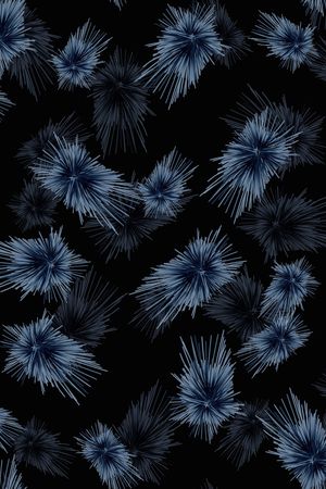 黑底花卉印花华亿平台图片