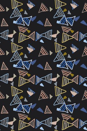 三角形印花华亿平台图片