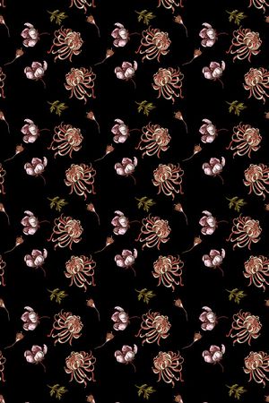 黑底花卉印花华亿平台图片