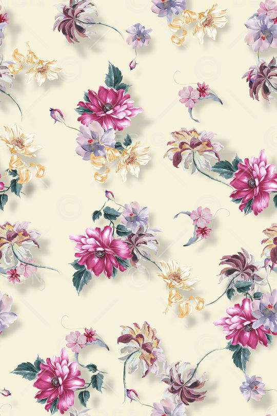 年轻女性印花华亿平台图片