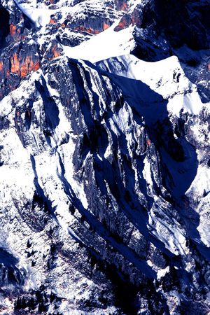 羽绒服印花华亿平台图片