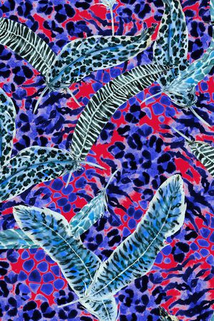 羽毛印花华亿平台图片