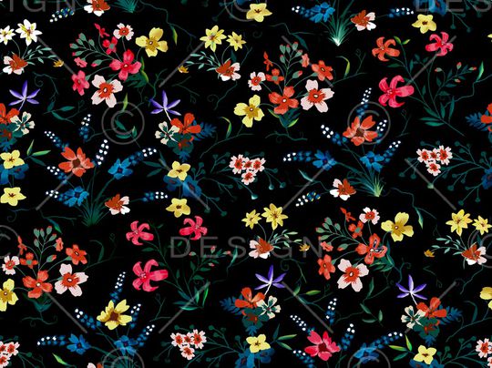 黑底花卉印花华亿平台图片