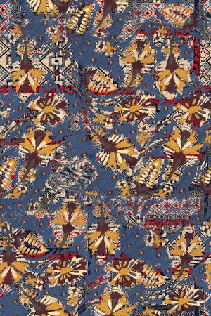 民族花卉印花华亿平台图片