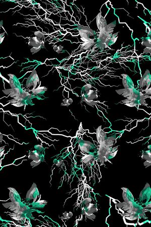 黑底花卉印花华亿平台图片